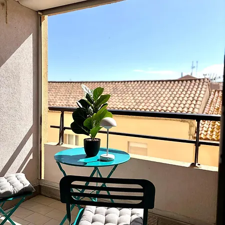 Avec Balcon 100m De La Et Du Port Apartment *